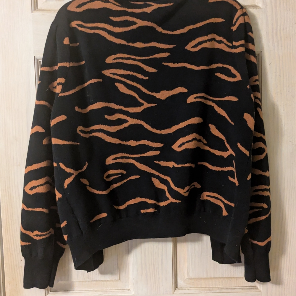 Amour Vert Black and Brown Patterned Cardigan - Picture 3 of 3